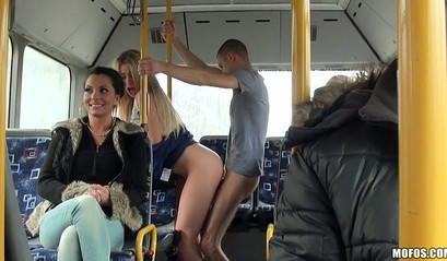 Порно Онлайн Трахнул В Автобусе